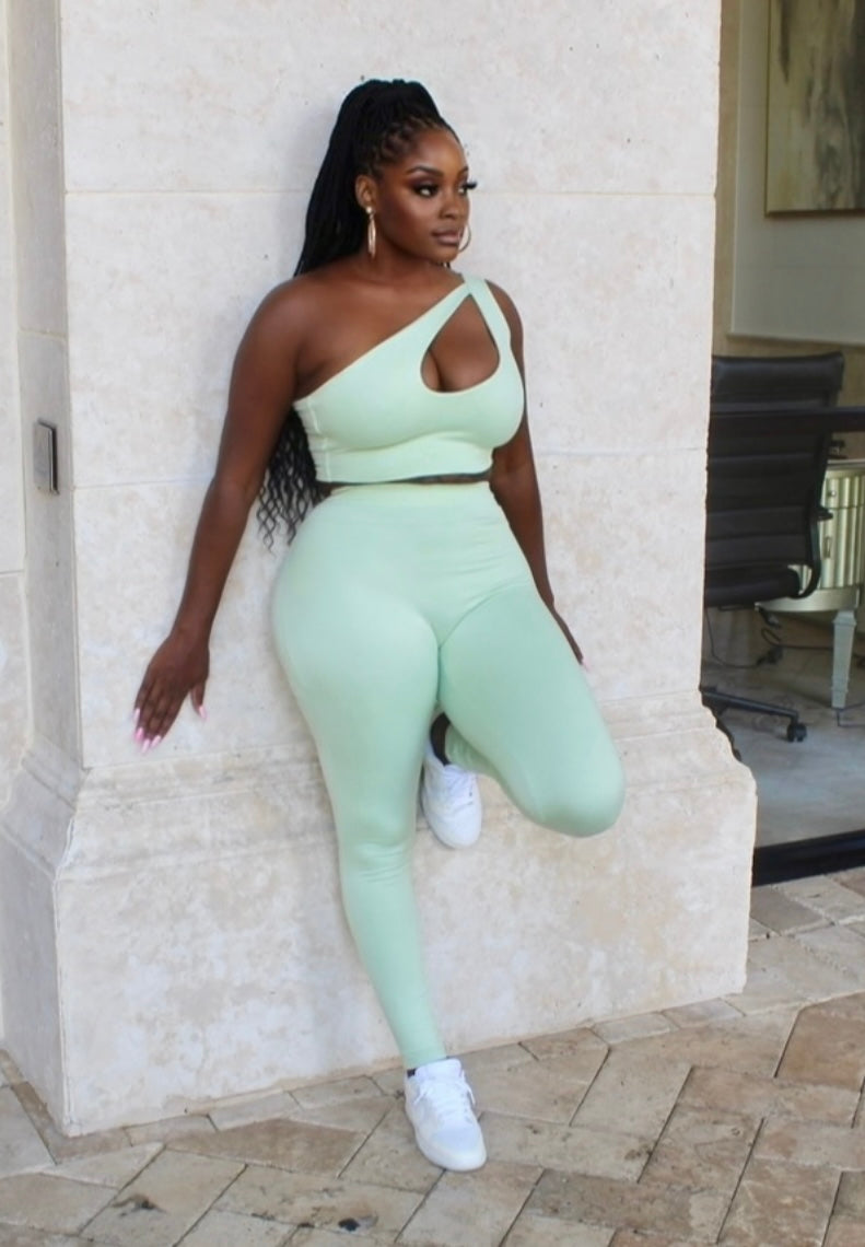 Better Than The Rest Two Piece Set (Mint)